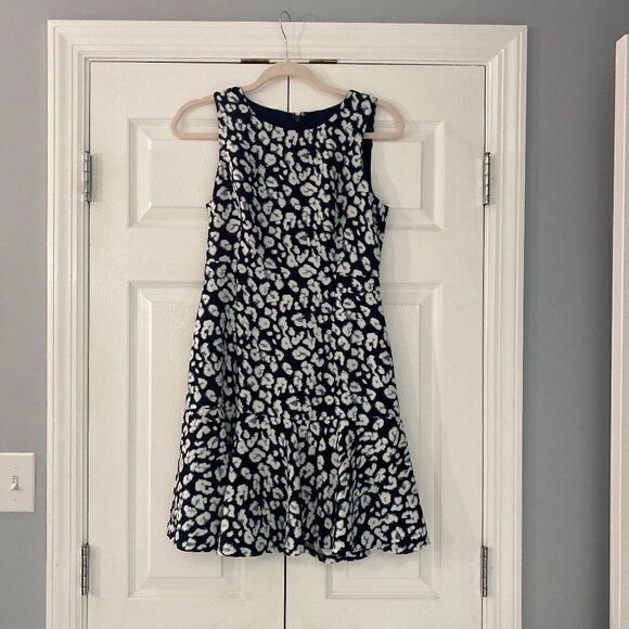 Banana Republic Dresses & Skirts - Banana Republic sleeveless dress with bottom ruffle